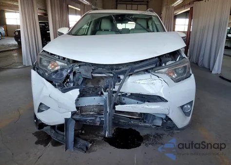 2017 Toyota Rav4 Xle z USA, uszkodzony, nr VIN JTMRFREV9HJ706856